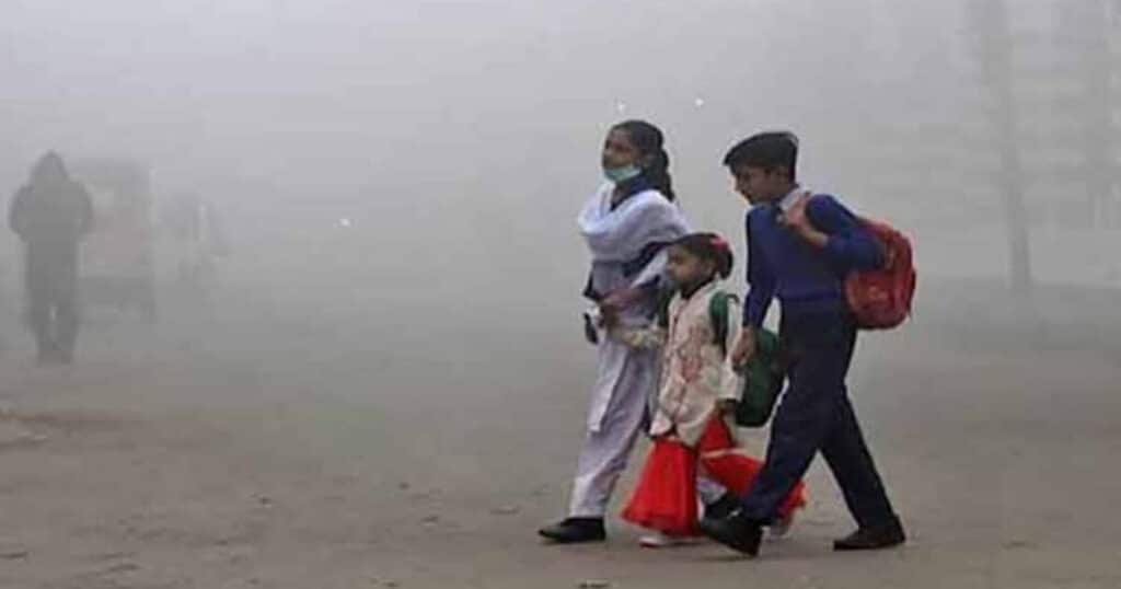 Punjab Schools Adapt Dress Code in Cold Weather